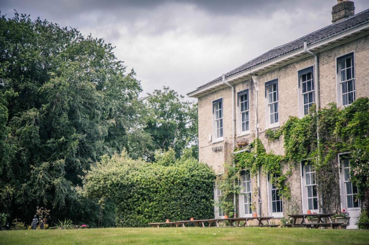 Caistor Hall Arminghall Buitenkant foto