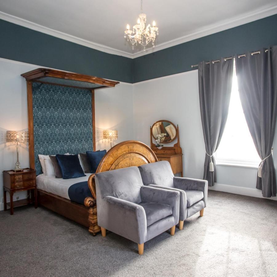 Caistor Hall Arminghall Buitenkant foto